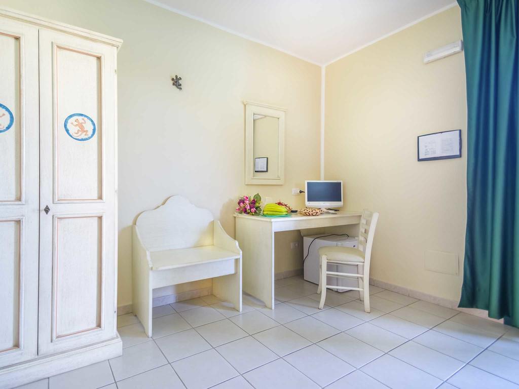 Hotel Ariadimari Valledoria Kültér fotó