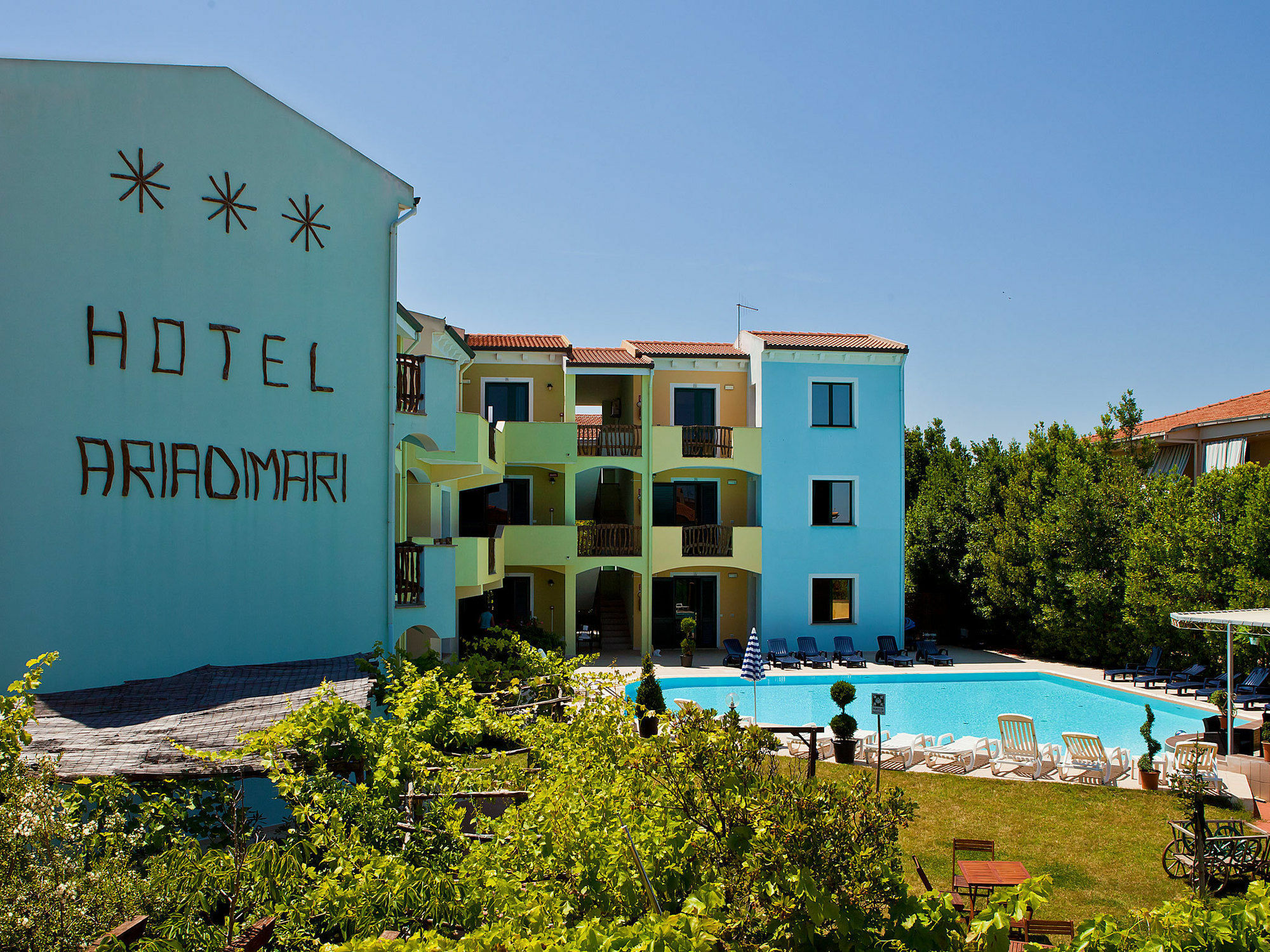 Hotel Ariadimari Valledoria Kültér fotó